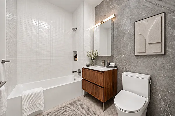 Bathroom, photo 1