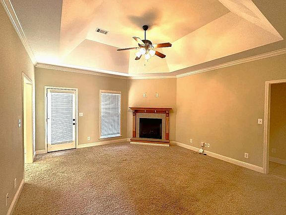 3rd image of 168 Woodhaven Ln