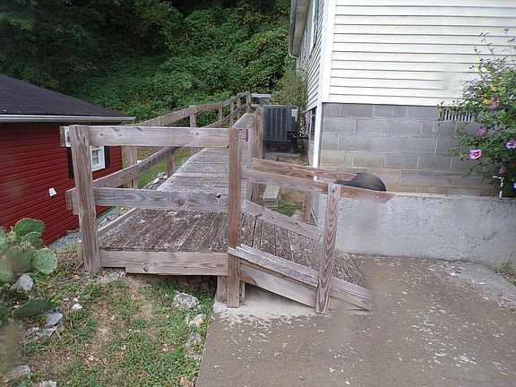 2nd image of 1171 S Highland Ave