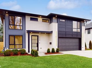 2449 Robincrest Ln, Glenview, IL 60025