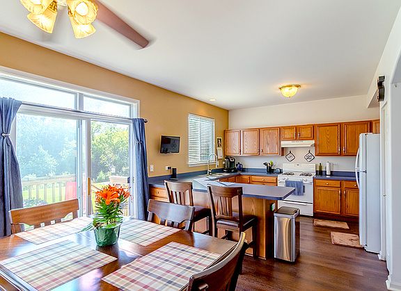3rd image of 419 N Keswick Ct