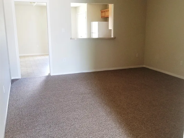 306 Janelle Dr #B — Photo 8