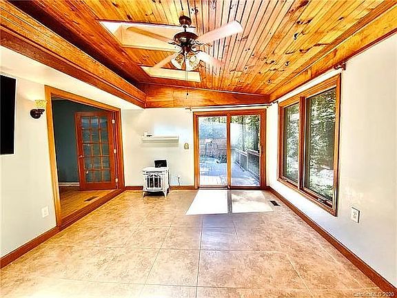 5th image of 101 Prestwick Dr