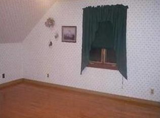 618 E Oak St, Juneau, WI 53039