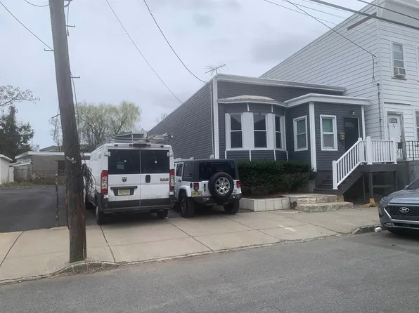 38 Heckel St, Belleville, NJ 07109