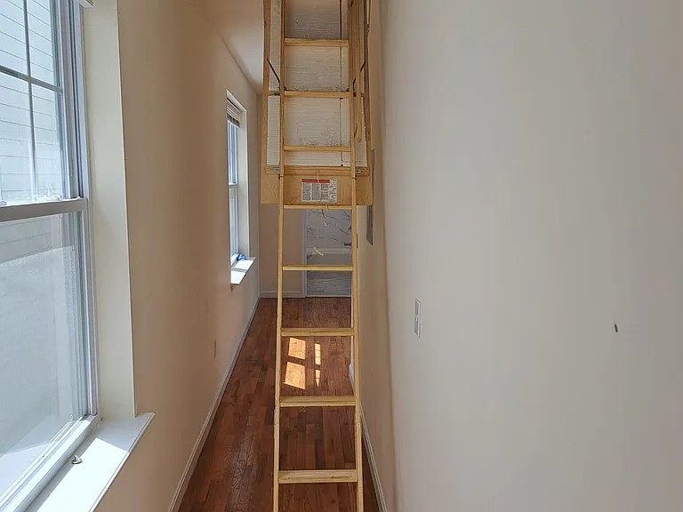 227 Fairmount Ave #2 — Photo 12