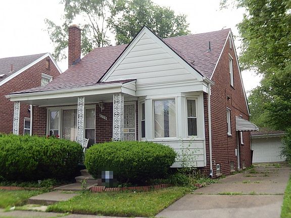3rd image of 8324 Sussex St