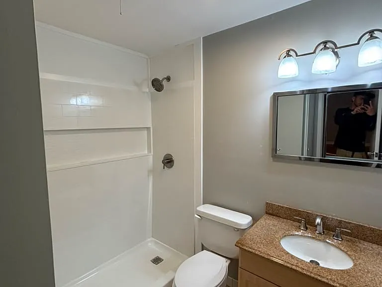 320 Vanderbilt Dr — Photo 33