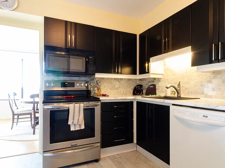 370 Dominion Ave #1104 — Photo 2