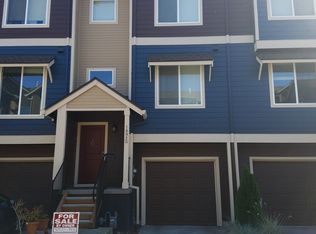 10498 NE Park Ridge Way, Hillsboro, OR 97006