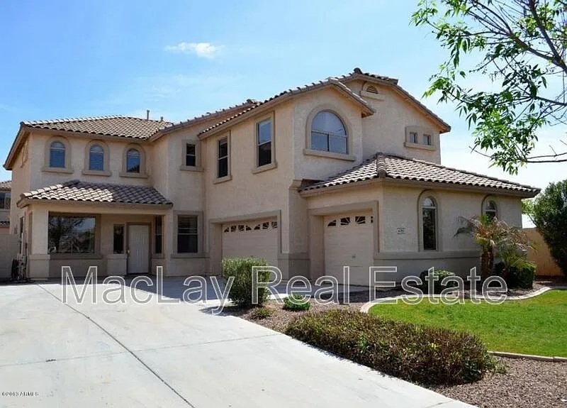 4 bed, 2.5 bath, 3021 sqft, $2,999 — Photo 1