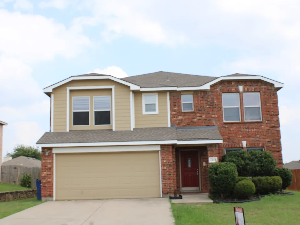 2435 Castle Pines Dr
