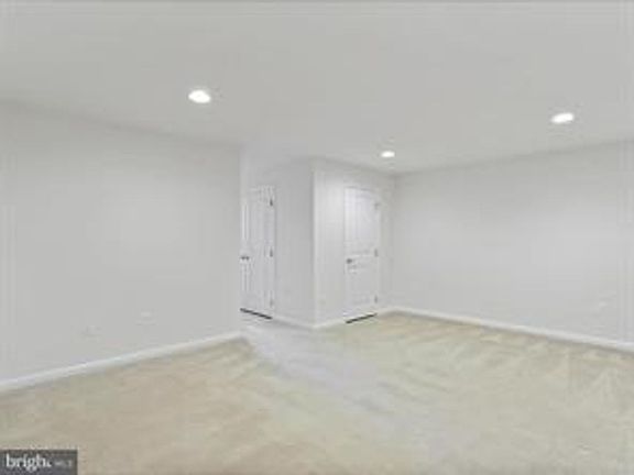 5th image of 100 Norwood Dr