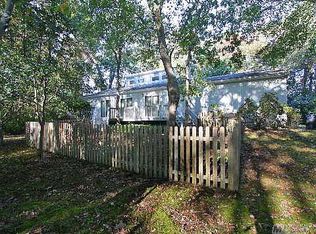 20 Fireplace Neck Rd, Brookhaven, NY 11719