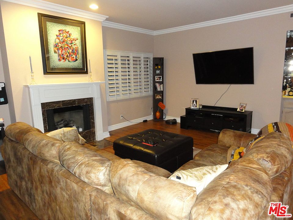1st image of 12355 Chandler Blvd #102
