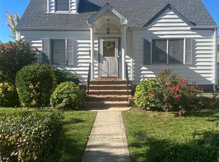 7924 Langdale St, New Hyde Park, NY 11040