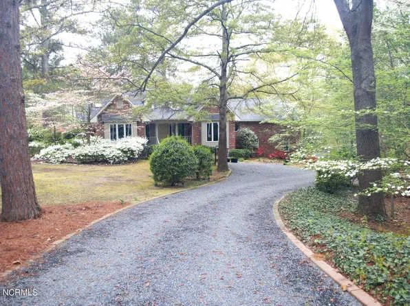 126 Berkshire Court, West End, NC 27376