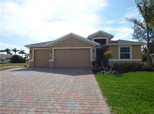 2812 Beach Pkwy W, Cape Coral, FL 33914