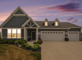 2887 Isle Grand Dr, Belmont, MI 49306