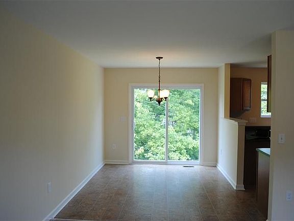 4th image of 317 Hallam Ave