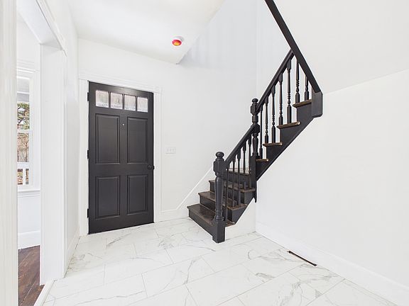 5th image of 12 Sherman St