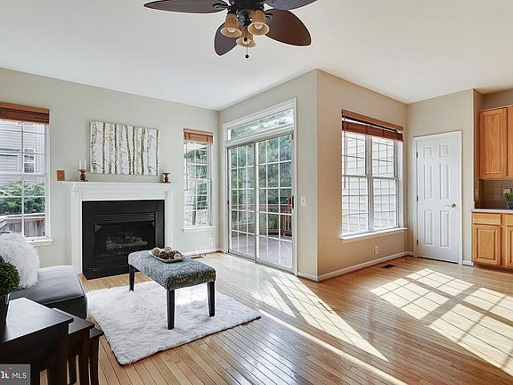 5th image of 4029 Shaughnessy Ct