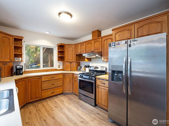 5th image of 4390 Fleet Road