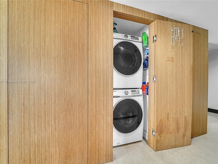465 Brickell Ave #1001 — Photo 36