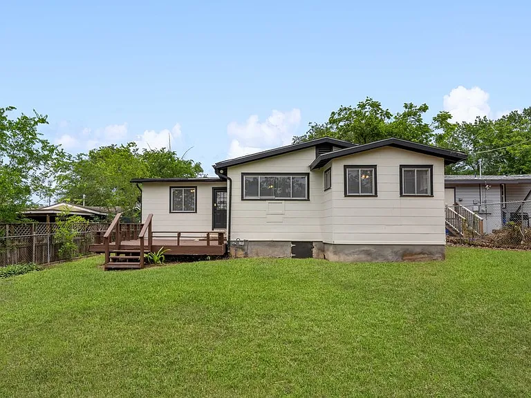 310 Sumner Dr — Photo 28