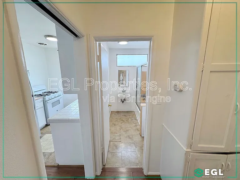 1211 N New Hampshire Ave #13 — Photo 8