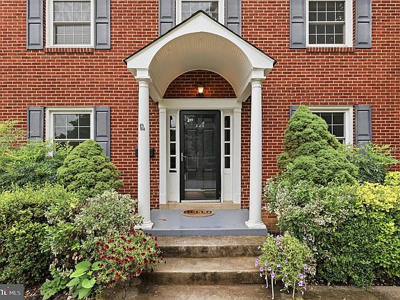 2nd image of 506 Magnolia Ave