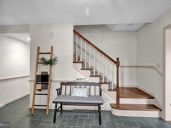 5th image of 3101 Elm Rd