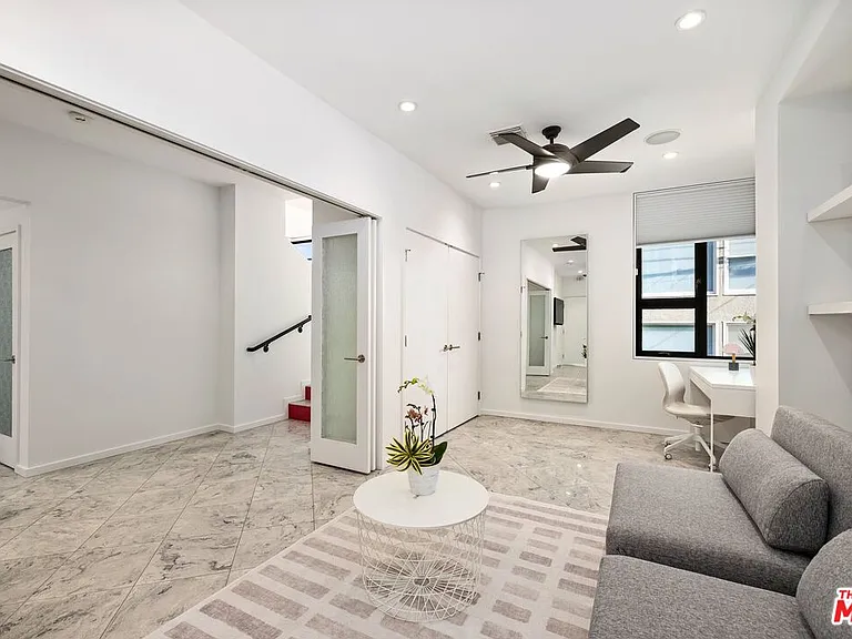 3007 Ocean Front Walk — Photo 19