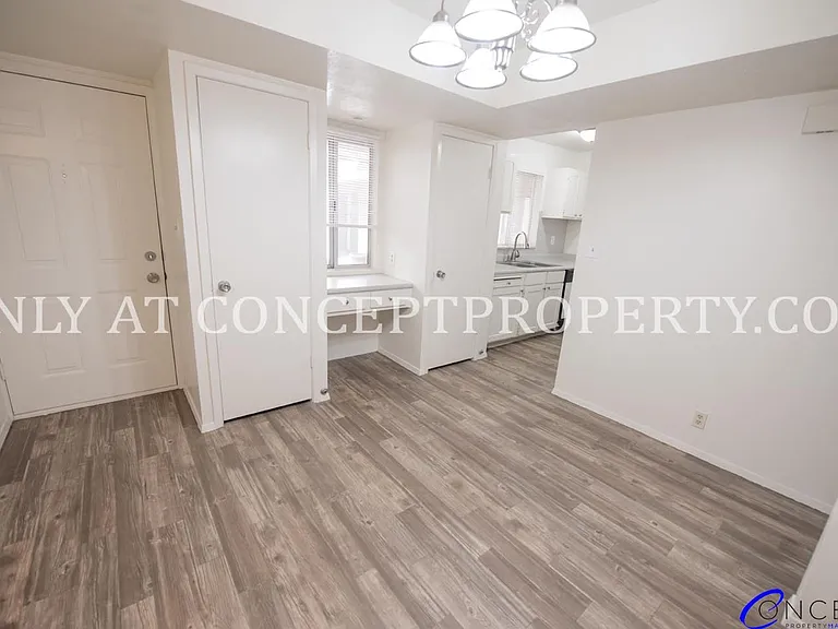 Foothill Terrace — Photo 9