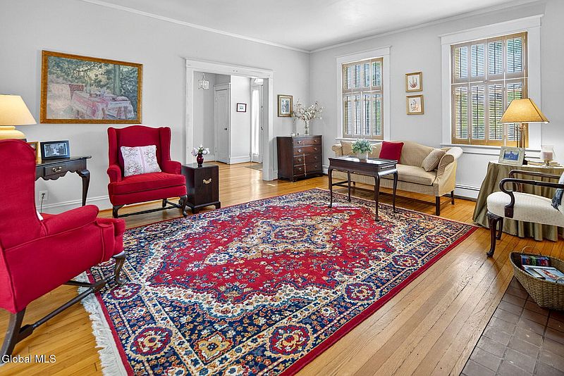 3rd image of 19 Belvidere Avenue