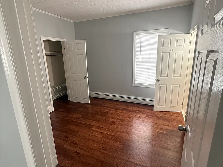73 Pleasant St — Photo 3