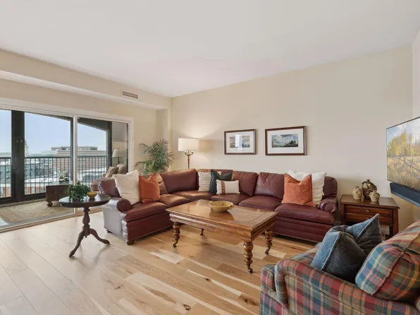 1235 Yale Pl APT 803, Minneapolis, MN 55403