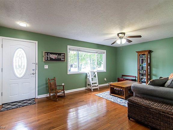 2nd image of 1603 Berwick Dr