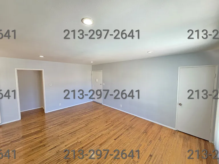 14355 Burbank Blvd #18 — Photo 11