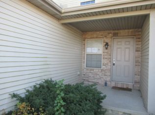 3703 Boulder Ridge Dr, Champaign, IL 61822