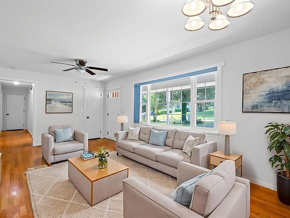 3rd image of 6505 Pine Manor Dr