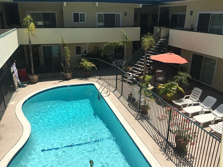 8130 Norton Ave, West Hollywood — Photo 11