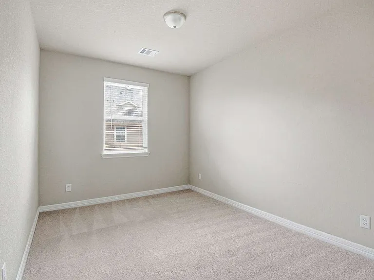 9406 Caddo Ridge Ln — Photo 13