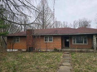 1926 E Little Bear Rd, Connersville, IN 47331