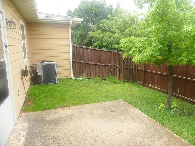 6200 Texana Way #1 — Photo 14