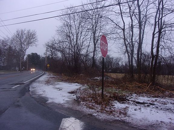 4th image of 900 Central St