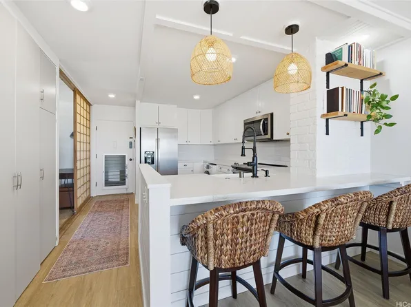 1676 Ala Moana Blvd APT 107, Honolulu, HI 96815