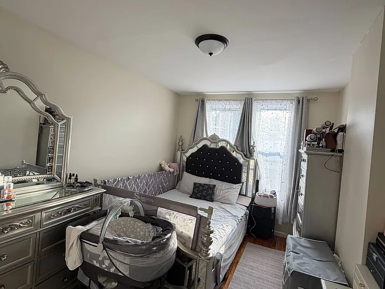 1141 Beach Ave #2 — Photo 5