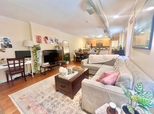 1526 Pine St APT 1B, Philadelphia, PA 19102