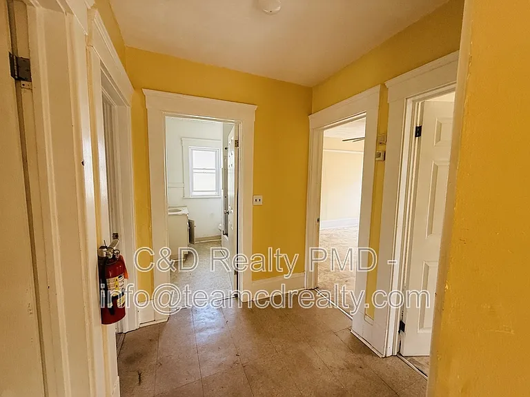 10749 Hull Ave — Photo 7